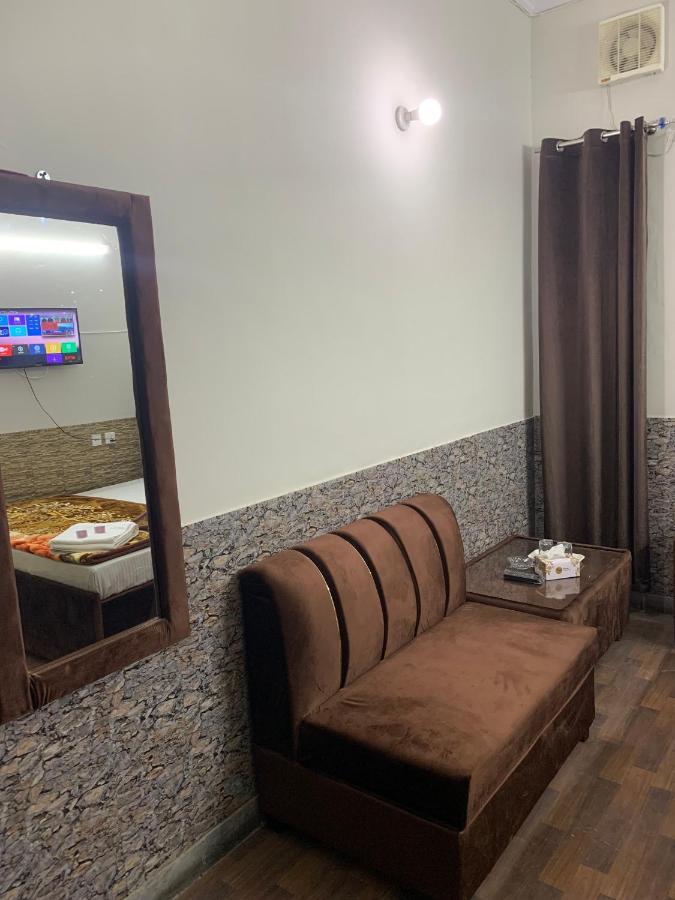 Eden Plus Executive Hotel Lahore Exterior photo