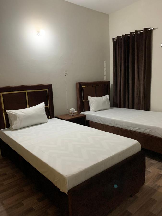 Eden Plus Executive Hotel Lahore Exterior photo